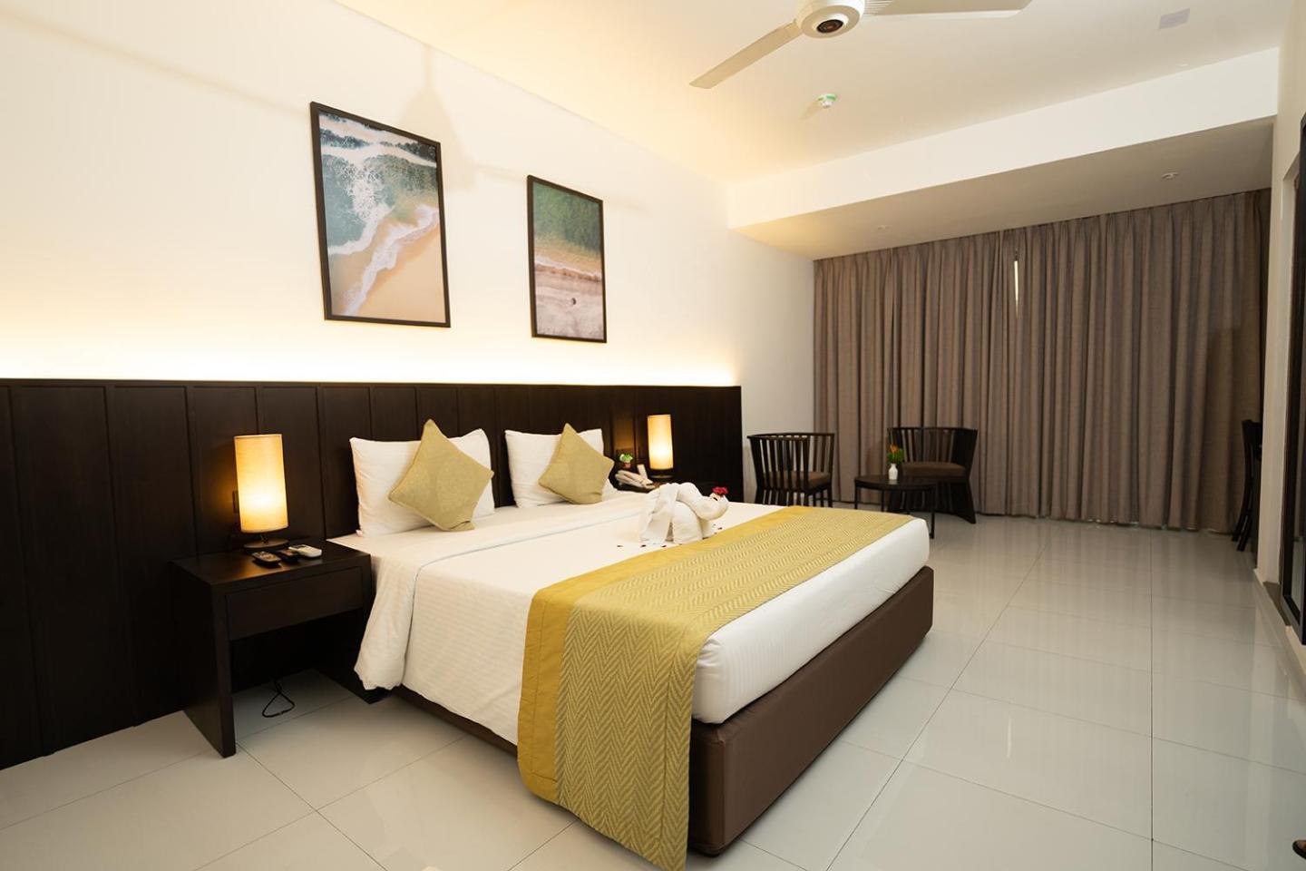 Good Wood Airport Hotel Katunayaka Ngoại thất bức ảnh